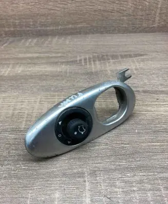 Ford Puma Wing mirror switch 93BG17B676BA D3L0A