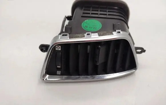 Chevrolet Captiva Dash center air vent grill 96962073