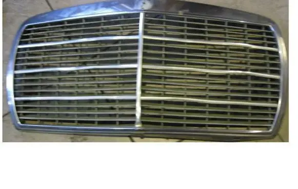 Mercedes-Benz W123 Front grill
