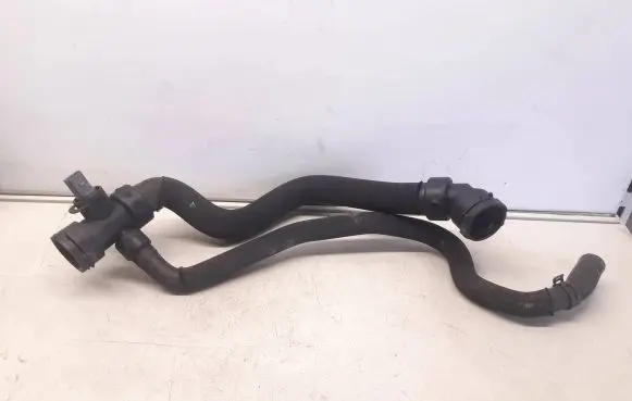 Audi A4 S4 B7 8E 8H Engine coolant pipe/hose 8E0121049 CZHT4