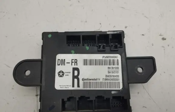 Chrysler Town & Country V Door control unit/module P05026860AC