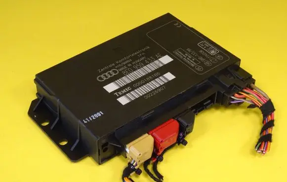 Audi A4 S4 B6 8E 8H Comfort/convenience module 8E0959433AE