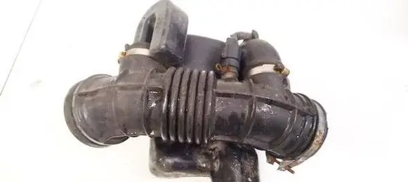 Honda HR-V Air intake hose/pipe WB1
