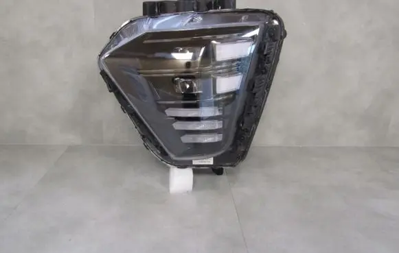 Hyundai Kona II Headlight/headlamp 92101HF100