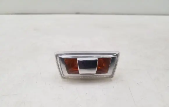 Opel Insignia A Front fender indicator light 13252455
