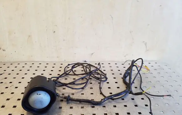 Mitsubishi Pajero Alarm system siren 4B3865A4D