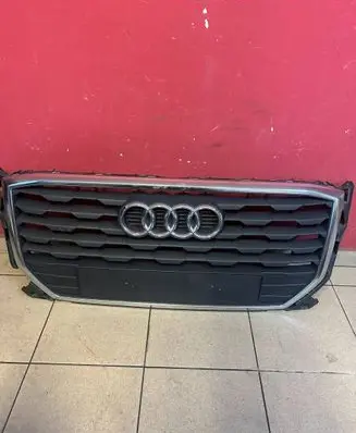 Audi Q2 - Front bumper upper radiator grill 81A853651