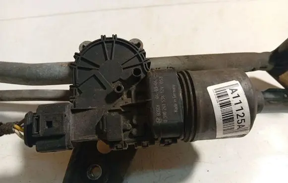 Opel Astra H Wiper motor 0390241538