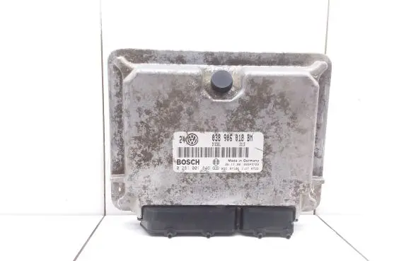 Volkswagen Golf IV Engine control unit/module 038906018BM 0281001846