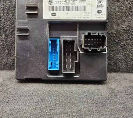 Audi Q7 4L Comfort/convenience module 4L0907289C 4L0910289F