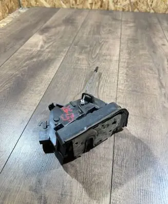 BMW X5 E53 Rear door lock 8402601