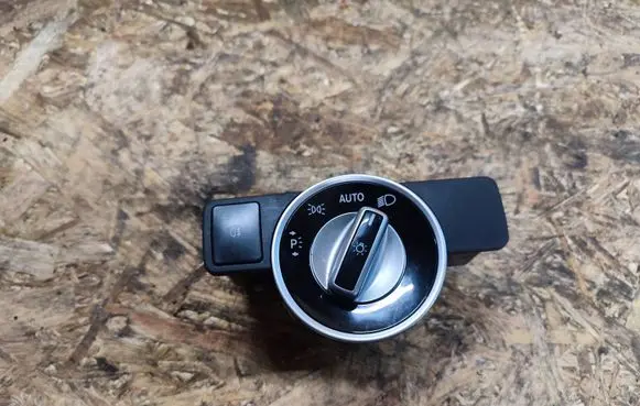 Mercedes-Benz E W212 Light switch A2129050551 10091531