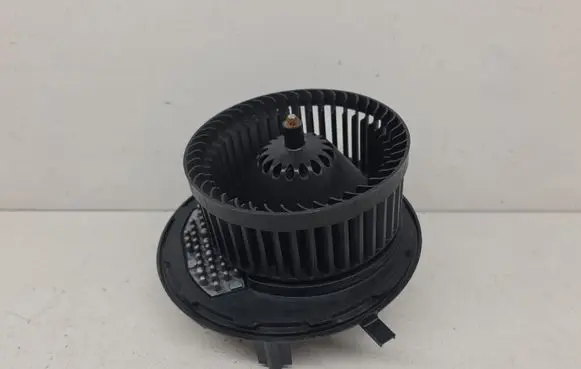 Volkswagen Golf VII Heater fan/blower 5Q0907521C