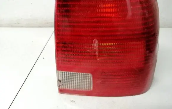 Volkswagen PASSAT B5 Rear/tail lights 3b5945096f