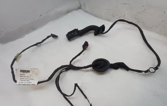 Audi A1 Rear door wiring loom A90642640837 82G971687F AB027259