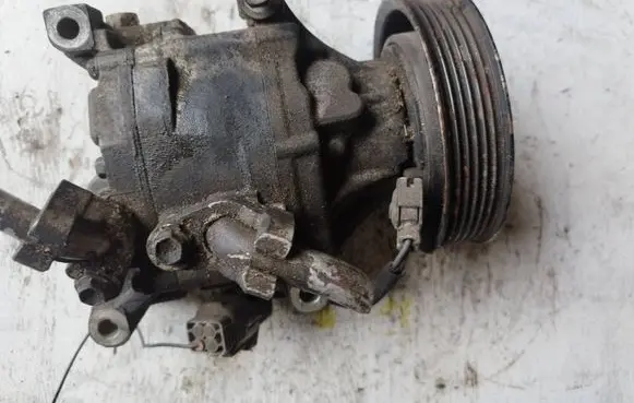 Toyota Corolla E120 E130 Air conditioning (A/C) compressor (pump) 4472607961 SCSA06C