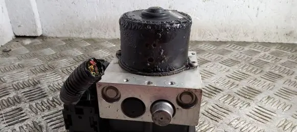 Nissan Navara D40 ABS Pump 06210903323 YQR5L15F38 00401196D1