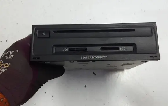 Seat Leon (5F) Radio/CD/DVD/GPS head unit 5F0035858AXAUTOPX 5F0035858A