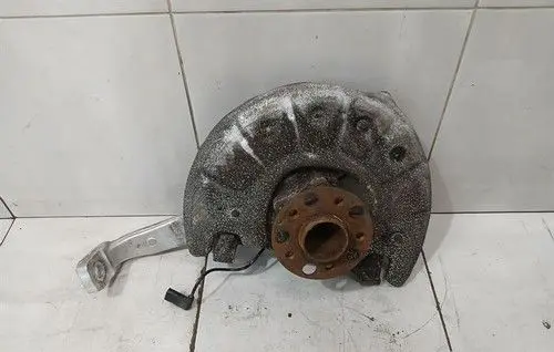 Mercedes-Benz C W205 Front wheel hub A2053325200
