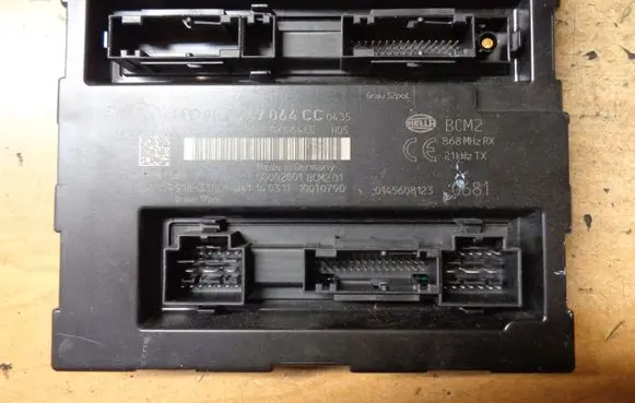 Audi A4 S4 B8 8K Comfort/convenience module 8K0907064CC