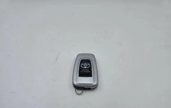 Toyota C-HR I Ignition key/card 