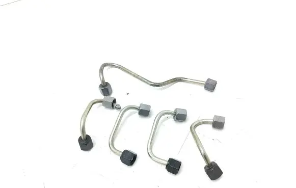 Citroen DS5 Fuel injector supply line/pipe 