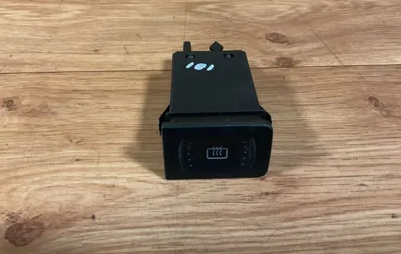Volkswagen Golf IV Windscreen/window heater switch 1J0953235