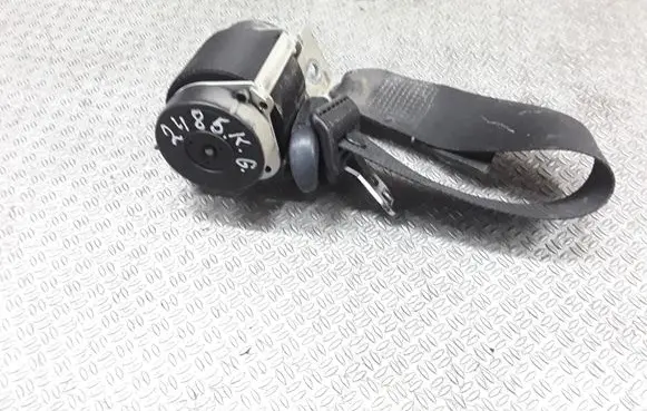 Mazda 2 Rear seatbelt