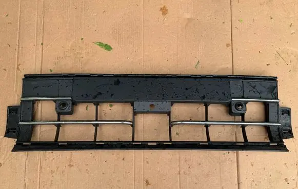 Volkswagen Golf VIII Front bumper lower grill 5H0853677AJ