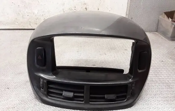 Toyota Previa (XR30, XR40) II Dash center air vent grill 5540528320 5541228270