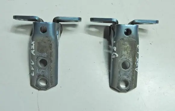 Mitsubishi ASX Front door hinge set 