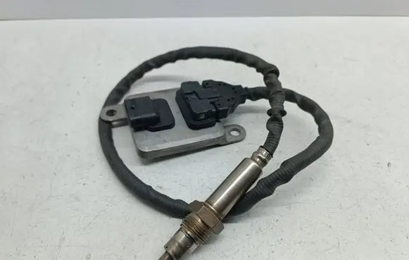 Mercedes-Benz C W205 Lambda probe sensor A0009052809 A2C16442600 0009052809
