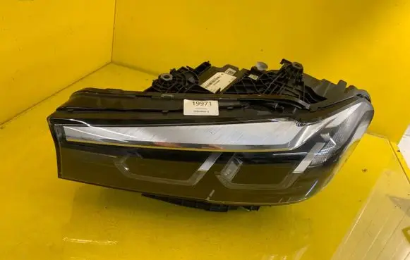 BMW 5 G30 G31 Headlight/headlamp 8495279-05