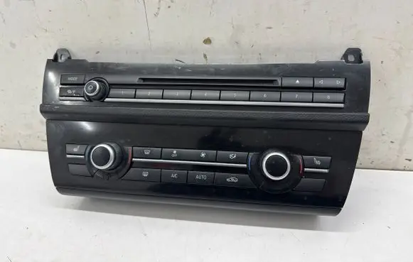 BMW 5 F10 F11 Climate control unit 9352757