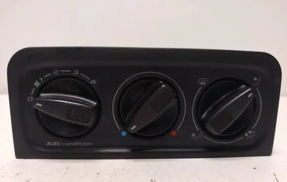 Volkswagen Golf III Climate control unit 1H0820045C 1H0819045C