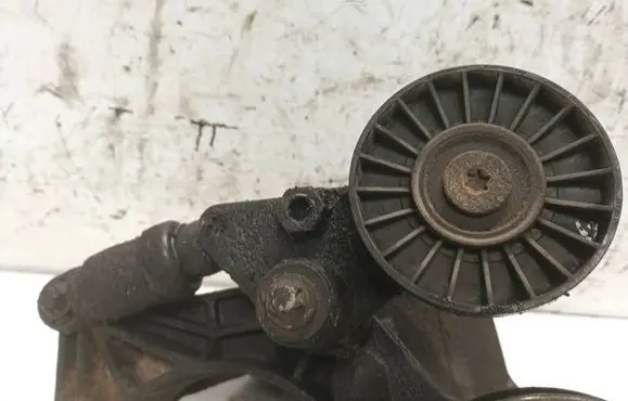 Opel Frontera B Generator/alternator belt tensioner