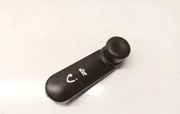Dacia Sandero Front door window winding handle 8200673745