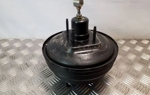 Honda FR-V Brake booster