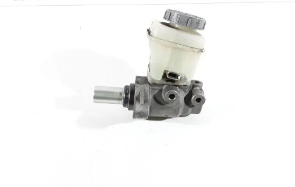 Suzuki XL7 I Master brake cylinder 52D20