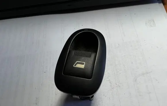 Citroen C3 Electric window control switch