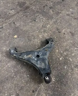 Mercedes-Benz Sprinter W906 Front lower control arm/wishbone