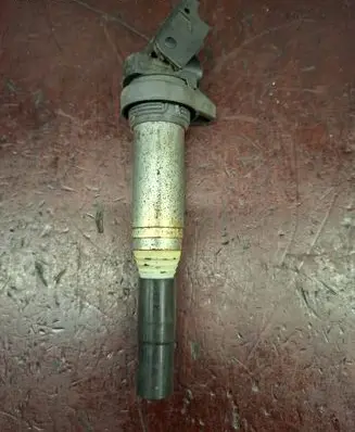 High voltage ignition coil