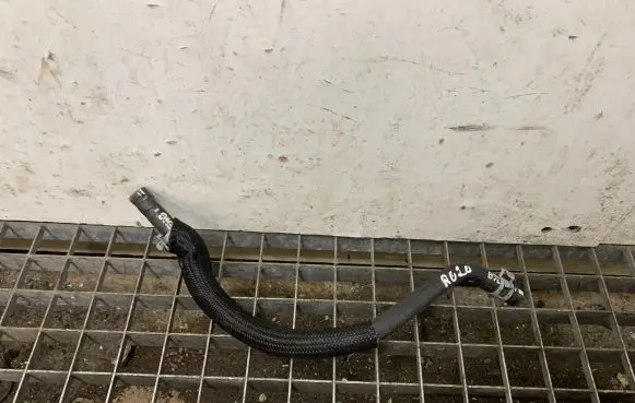 Ford Mustang VI Engine coolant pipe/hose FR338C362AC