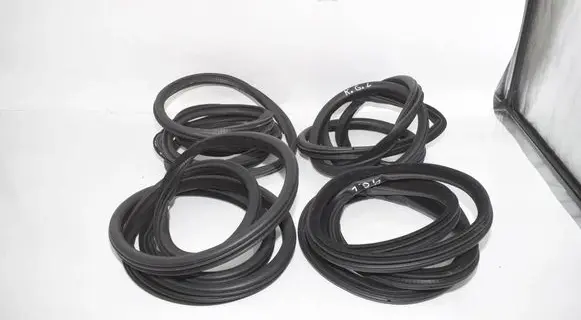 BMW 5 F10 F11 Front door rubber seal 7199770 7182269 7297429