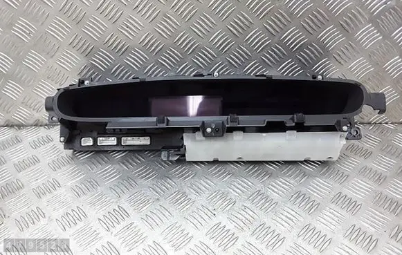 Toyota Prius (XW30) Speedometer (instrument cluster) 8380047A40 769363290
