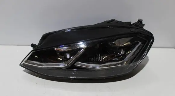 Volkswagen Golf VII Headlight/headlamp