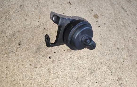 Opel Zafira A Vacuum valve 