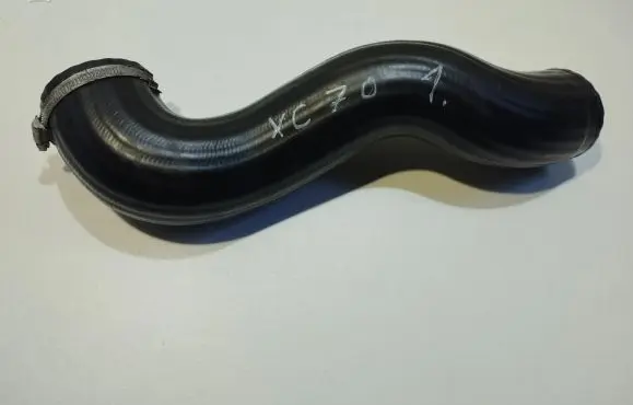 Volvo XC70 Intercooler hose/pipe 30778626
