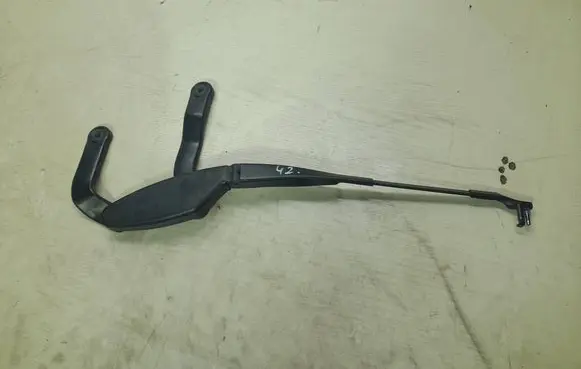Mercedes-Benz E W211 Front wiper blade arm A2118240049