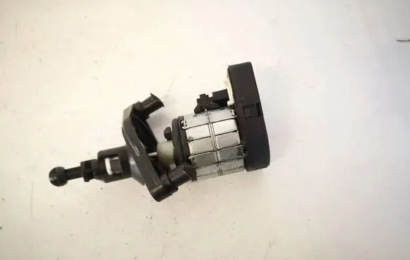 Mercedes-Benz E W211 Headlight level adjustment motor 6NM00894400